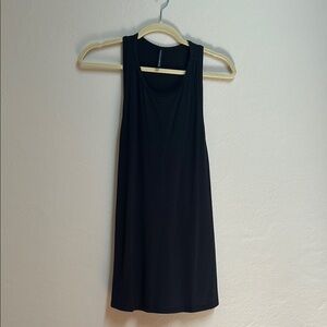 Black carbon38 Sleeveless Women's Top